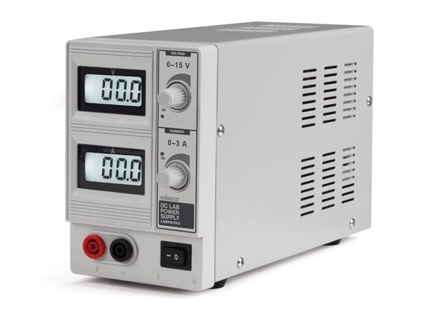 LABPS1503 FUENTE DE ALIMENTACION REGULABLE 0-15V / 0-3A 