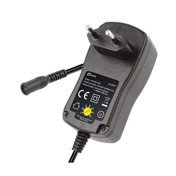 Alimentador Regulable 3 a 12Vdc 18W conector multiple