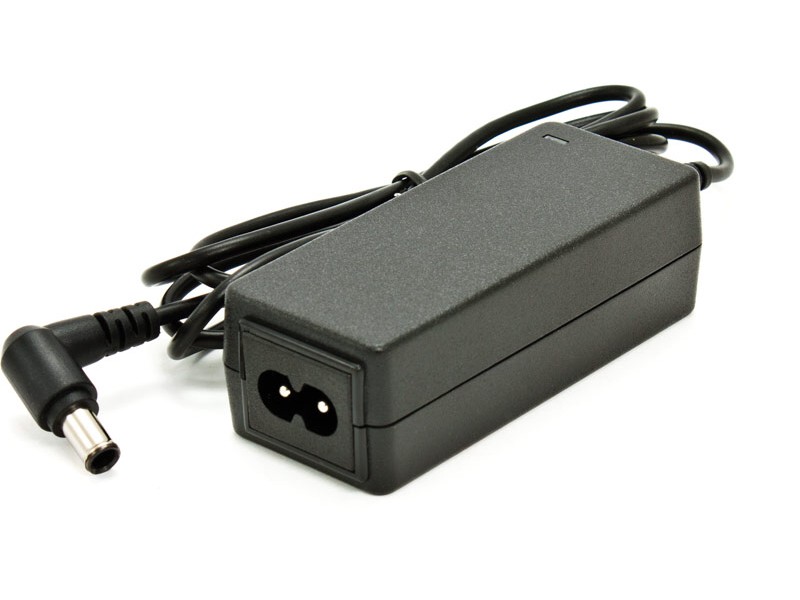 Alimentador 19,0VDC 2,15A  jack 4,4x6,5mm c/pin (hasta finalizar existencias)
