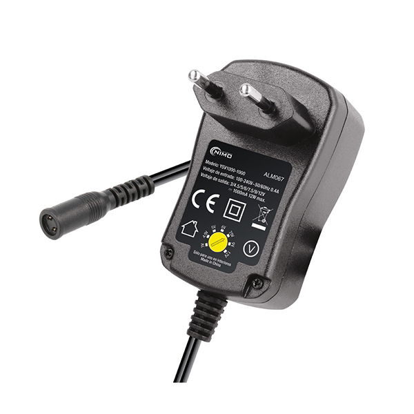 Alimentador Regulable 3 a 12Vdc 12W conector multiple